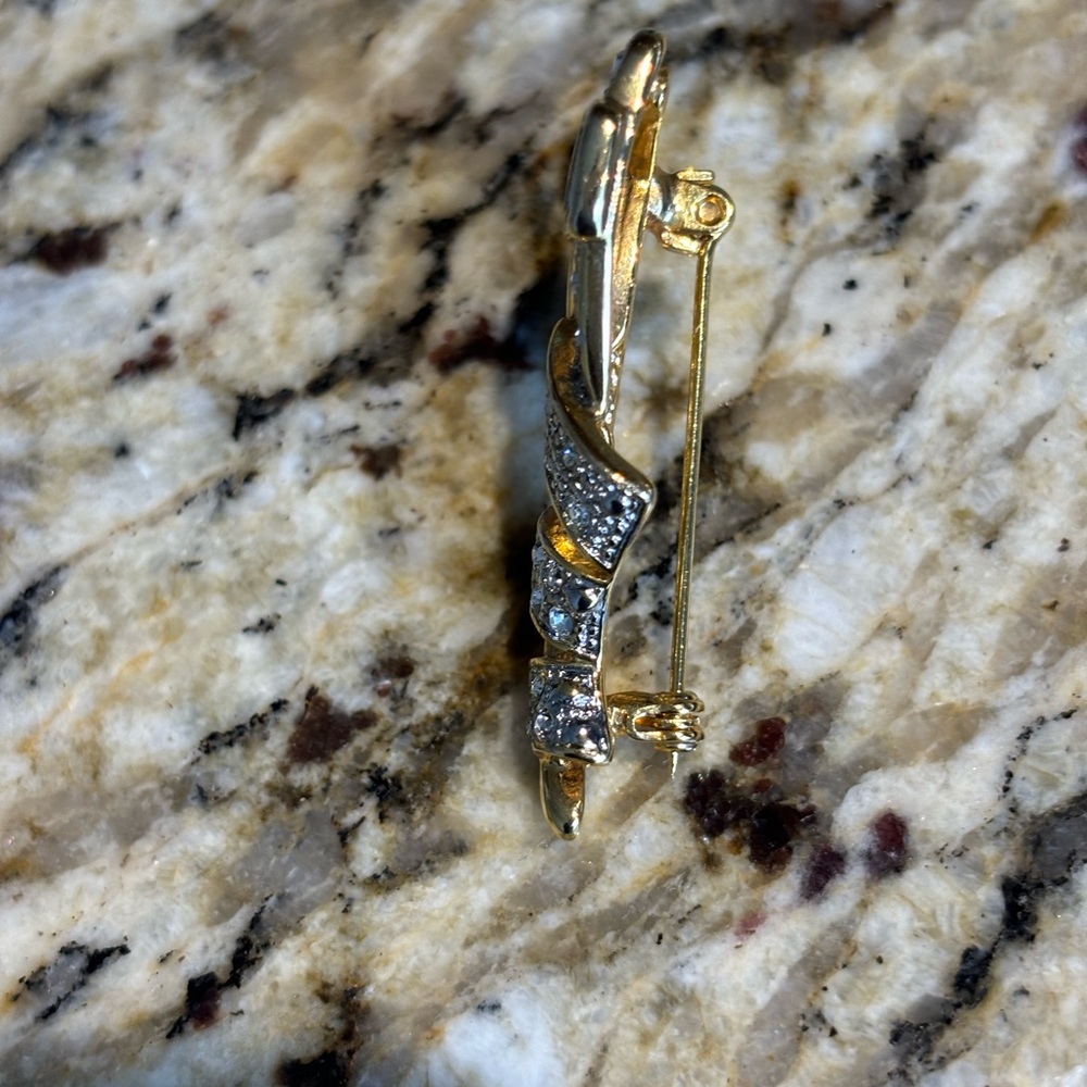 Chunky Heel Sandal Brooch Sparkling Gold and Silver - Picture 9 of 11